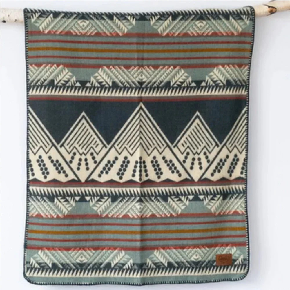 MOUNTAIN LION HEARTPRINT Threads BABY BLANKET 30” x 40”‎ blue orange